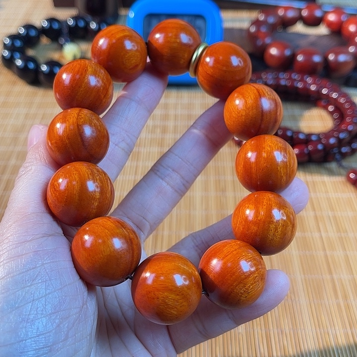 夜***色木小叶紫檀手工艺