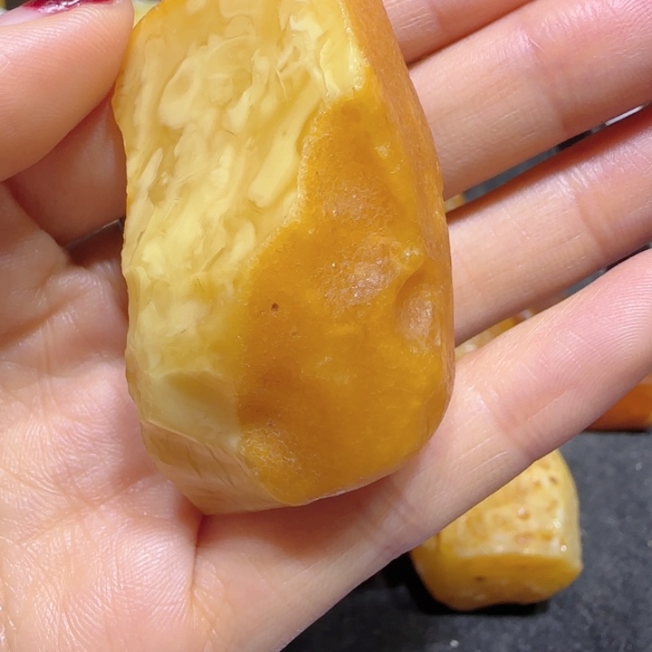 定制琥珀未镶嵌蜜蜡