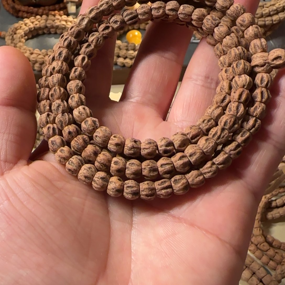 陶***e柏香籽/百香籽吊坠