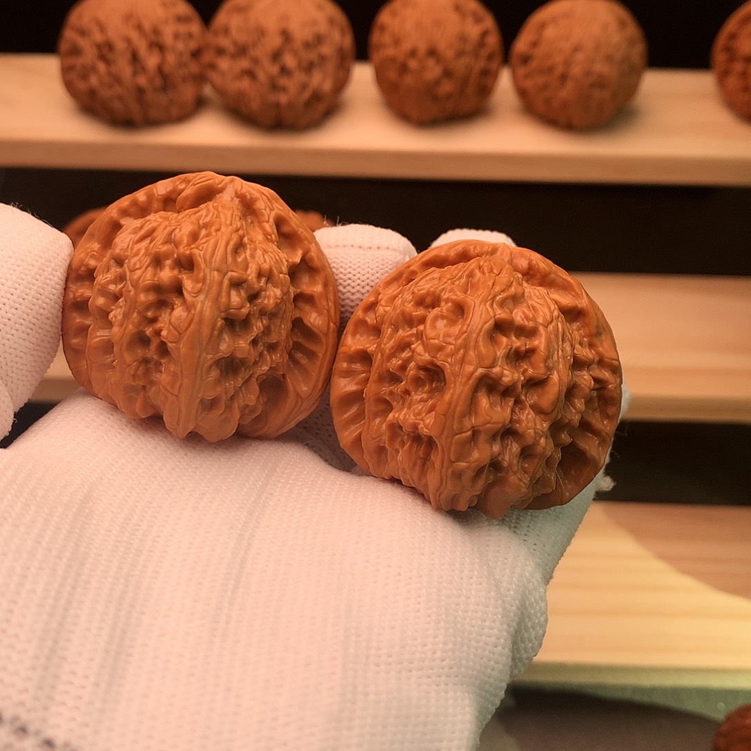 文玩核桃吊坠16号白狮子41