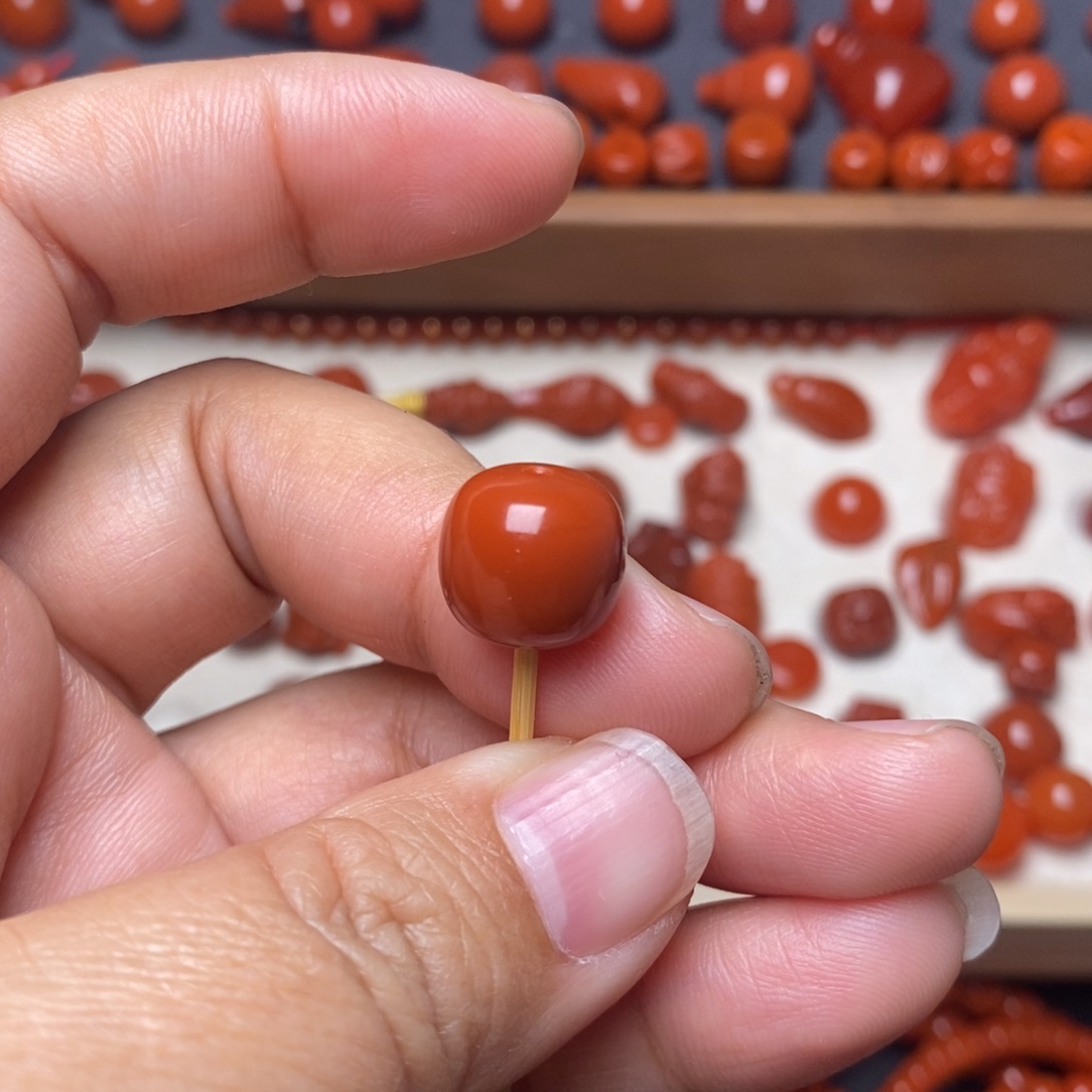 南红玛瑙配饰未镶嵌M**陈配饰