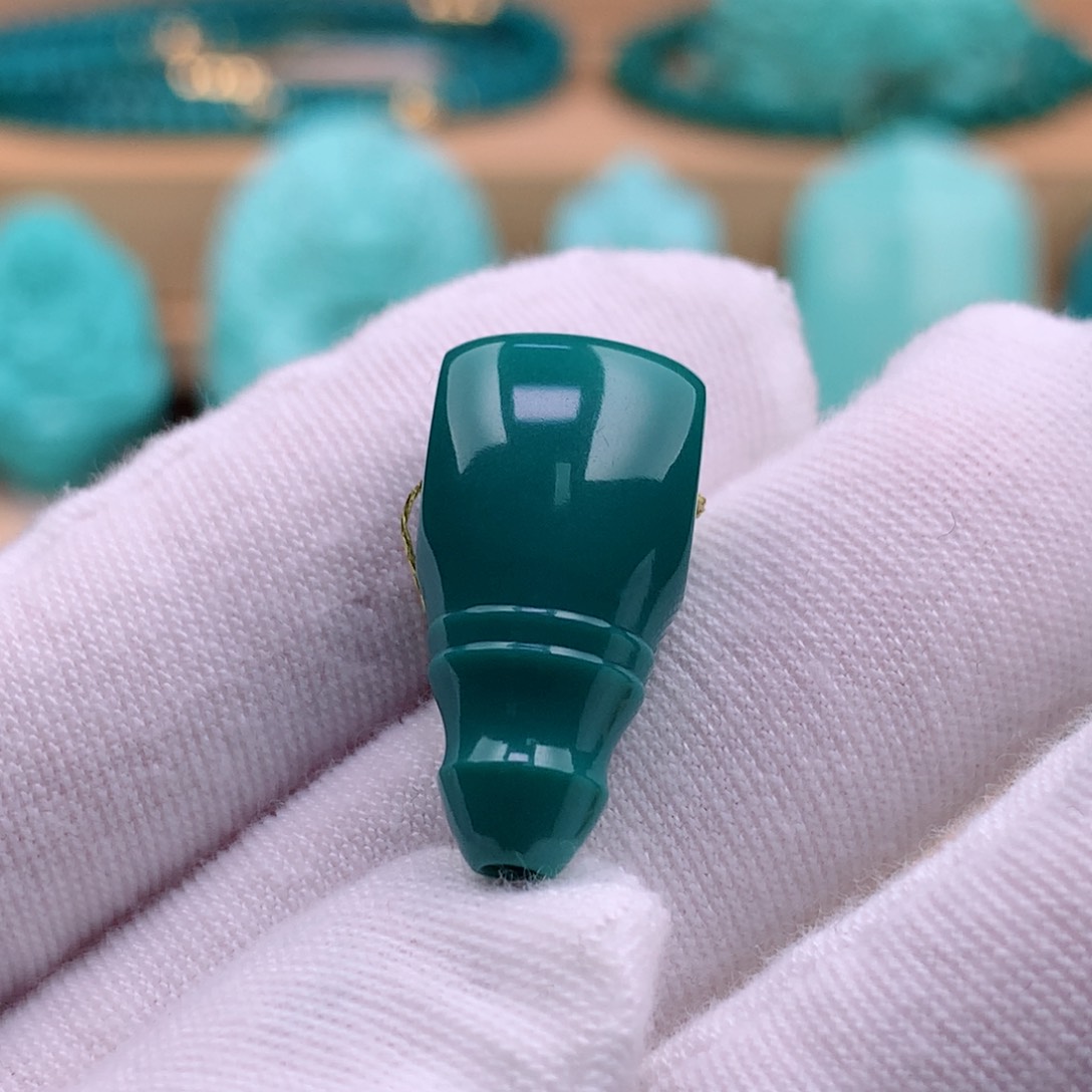 绿松石珠宝奇石未镶嵌10.9mm三通