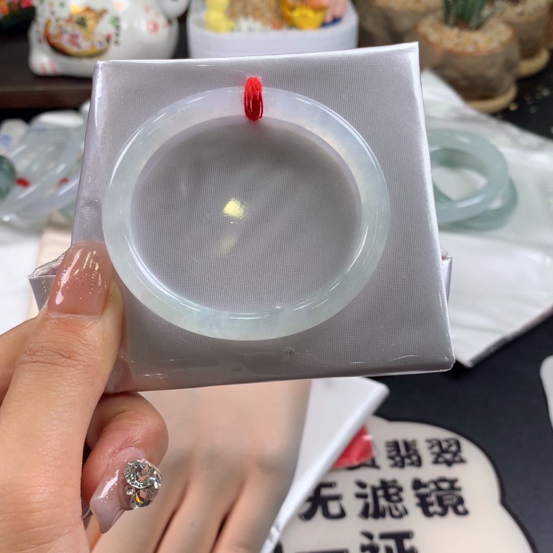 翡翠未镶嵌手镯53贵妃