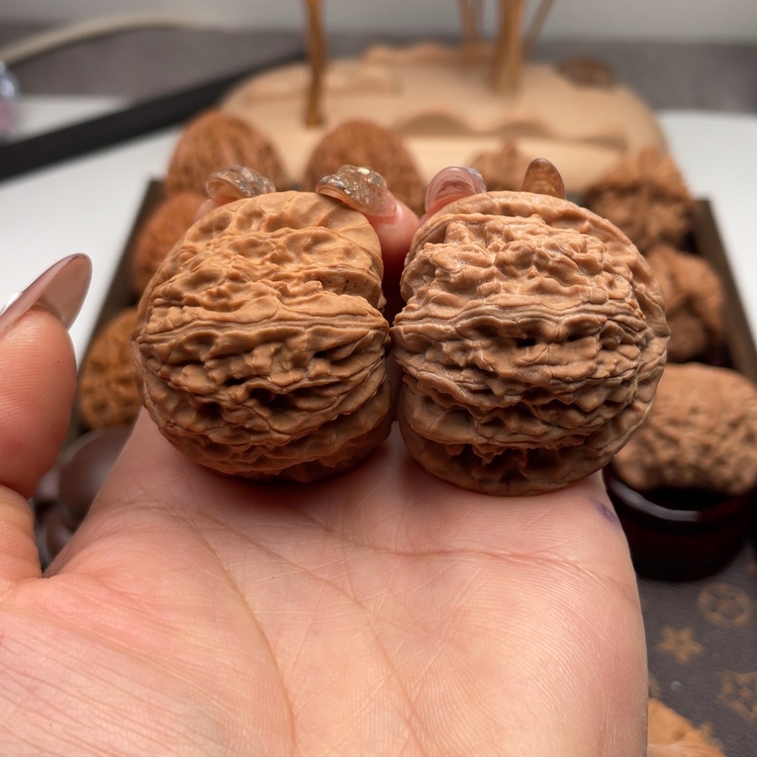 桃核把件三角白全品40