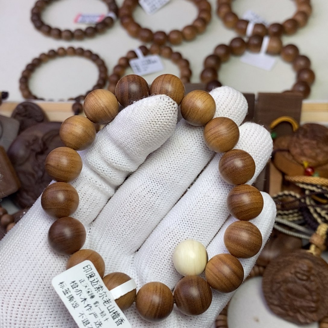檀香木手串/手链黎*-印度迈索尔老山檀1.2焦糖