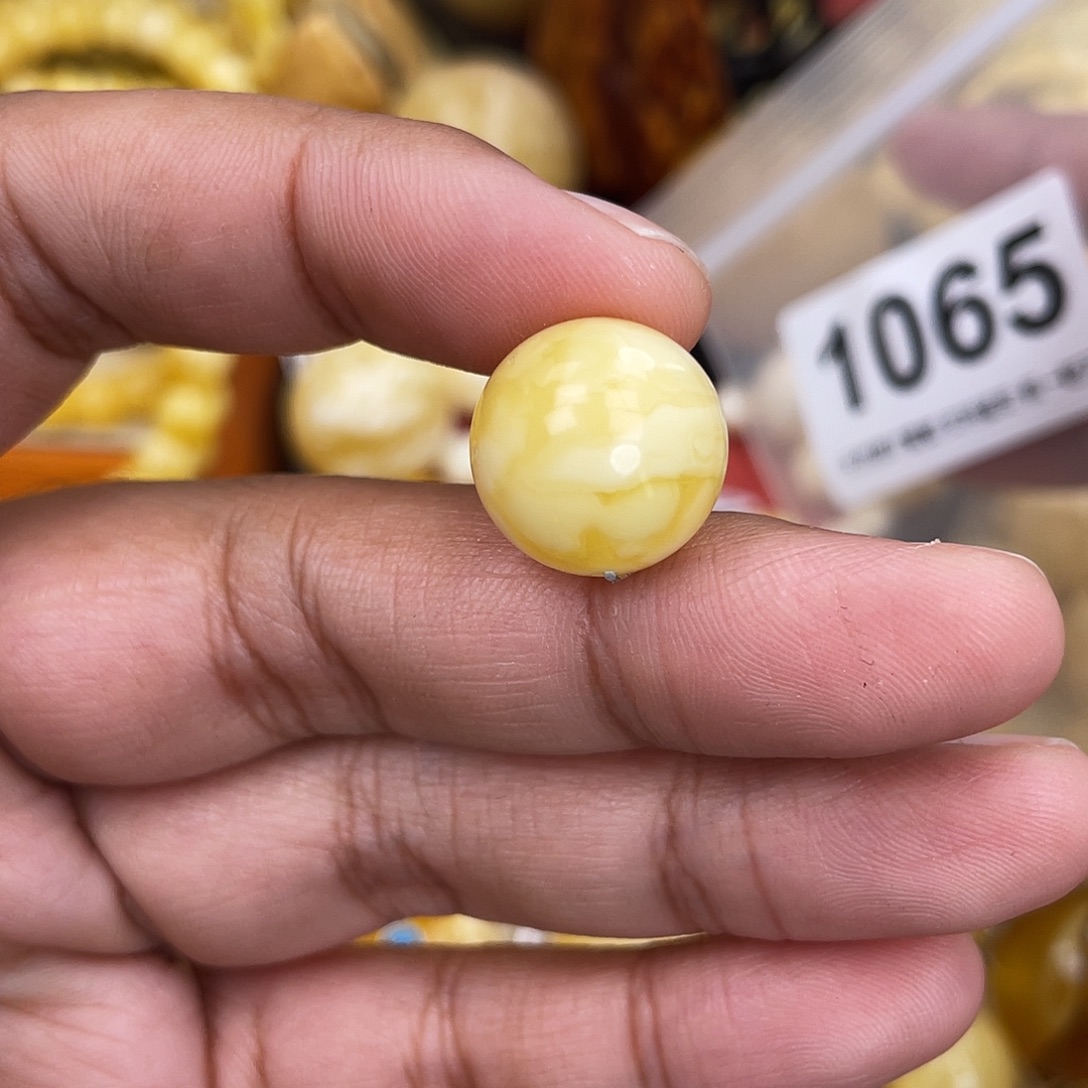 蜜蜡未镶嵌珠宝奇石15.5