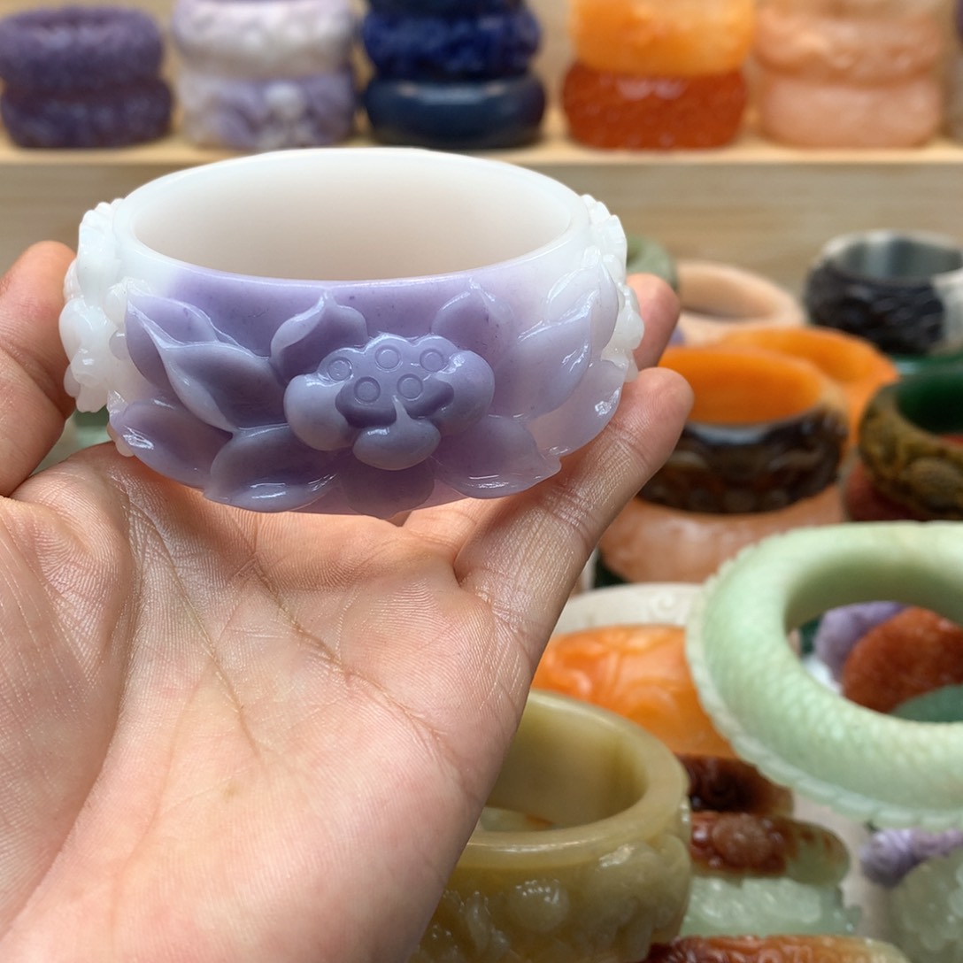 未镶嵌手镯石英质玉花*