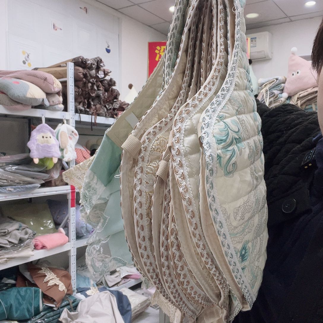 雪尼尔聚酯纤维快乐大本营在这里是