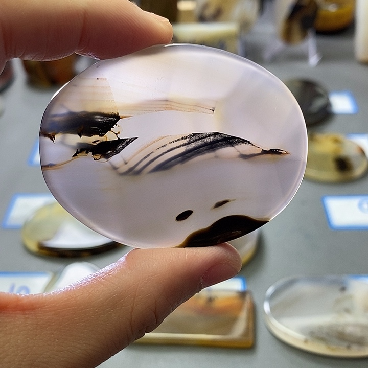 雅***室玛瑙/玉髓未镶嵌珠宝半成品