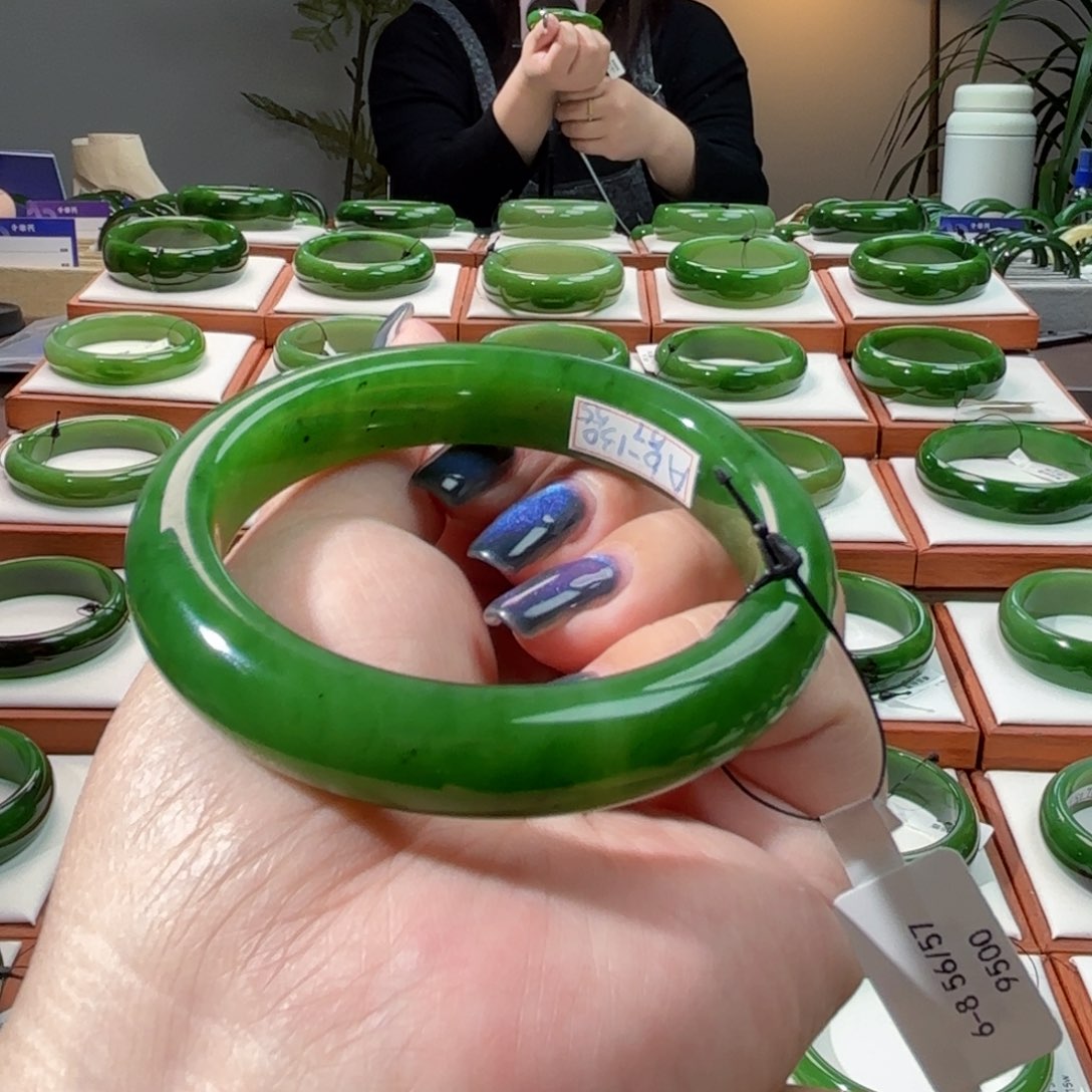 未镶嵌手镯和田玉57