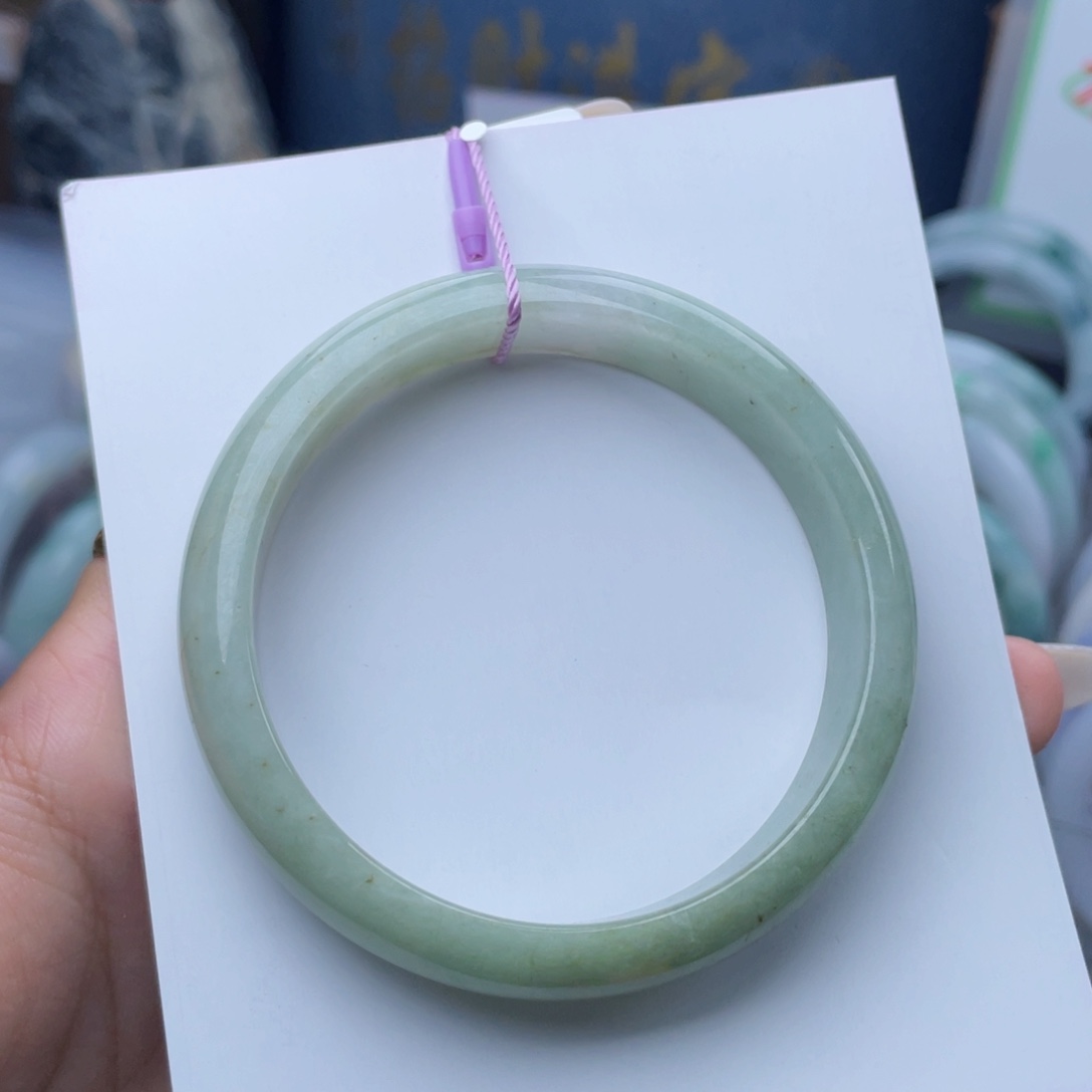 翡翠未镶嵌手镯58圈