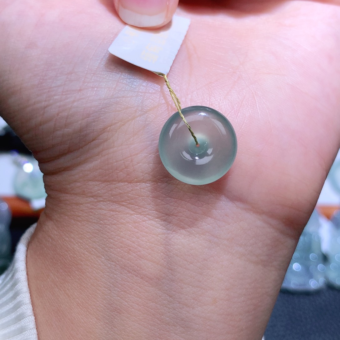 翡翠未镶嵌颈饰扣子