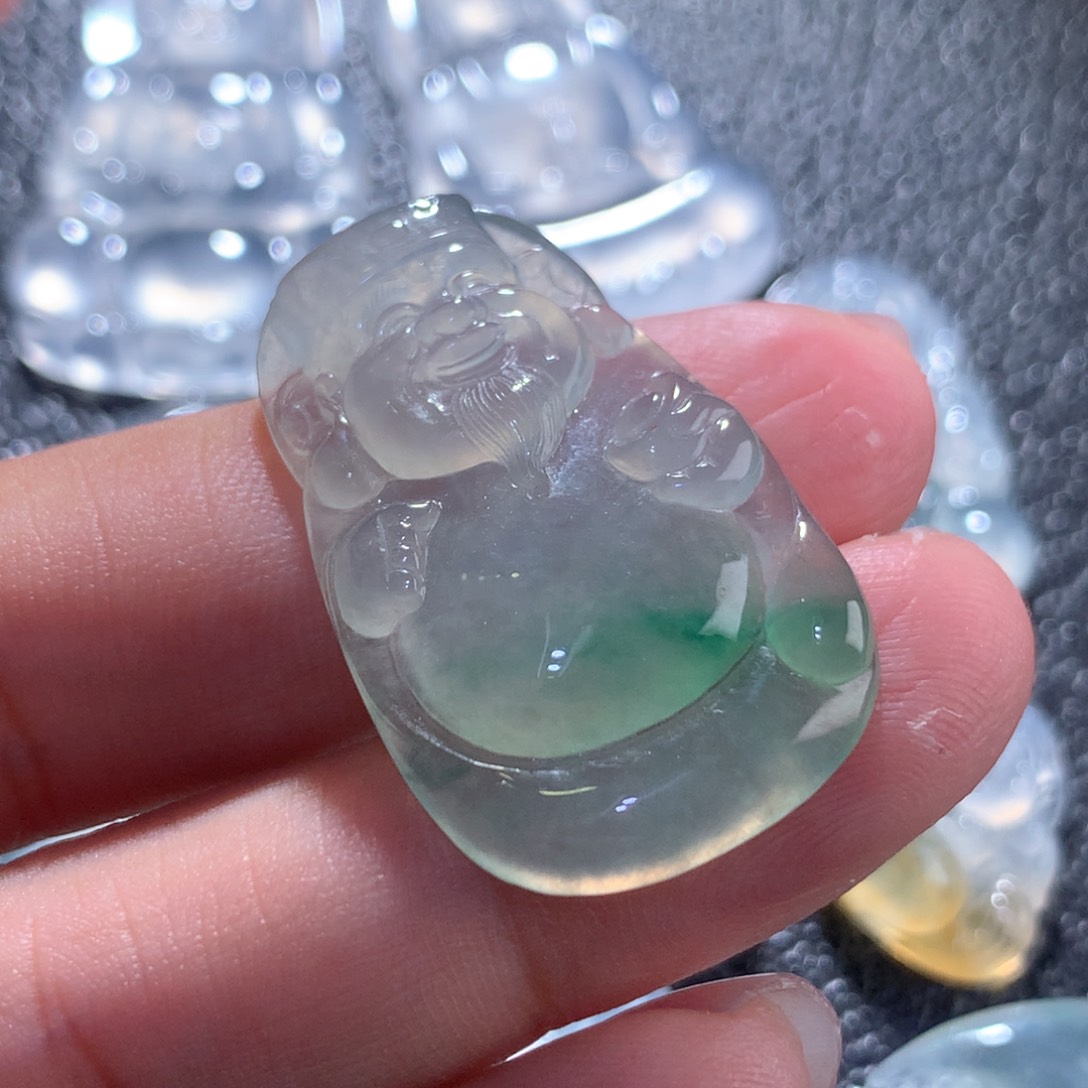 翡翠颈饰未镶嵌缅甸