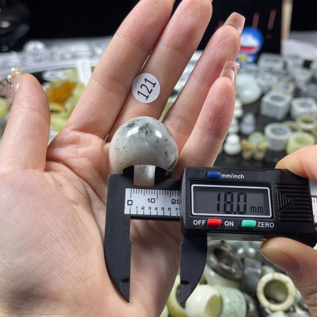 蛇纹石玉未镶嵌戒指