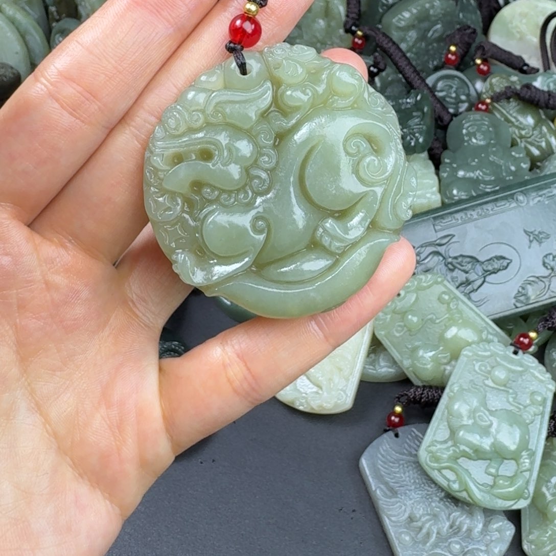 和田玉颈饰未镶嵌