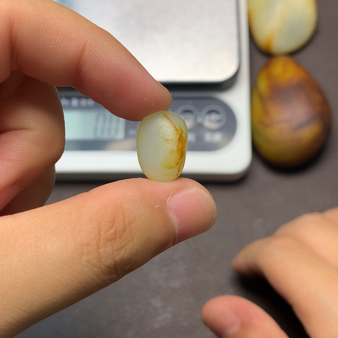 和田玉（糖玉）未镶嵌挂件