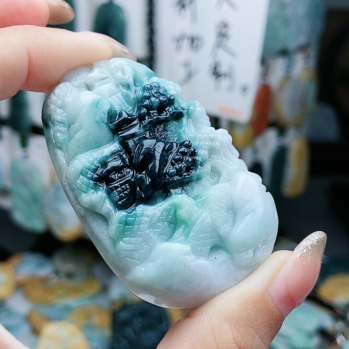 翡翠未镶嵌颈饰翡翠