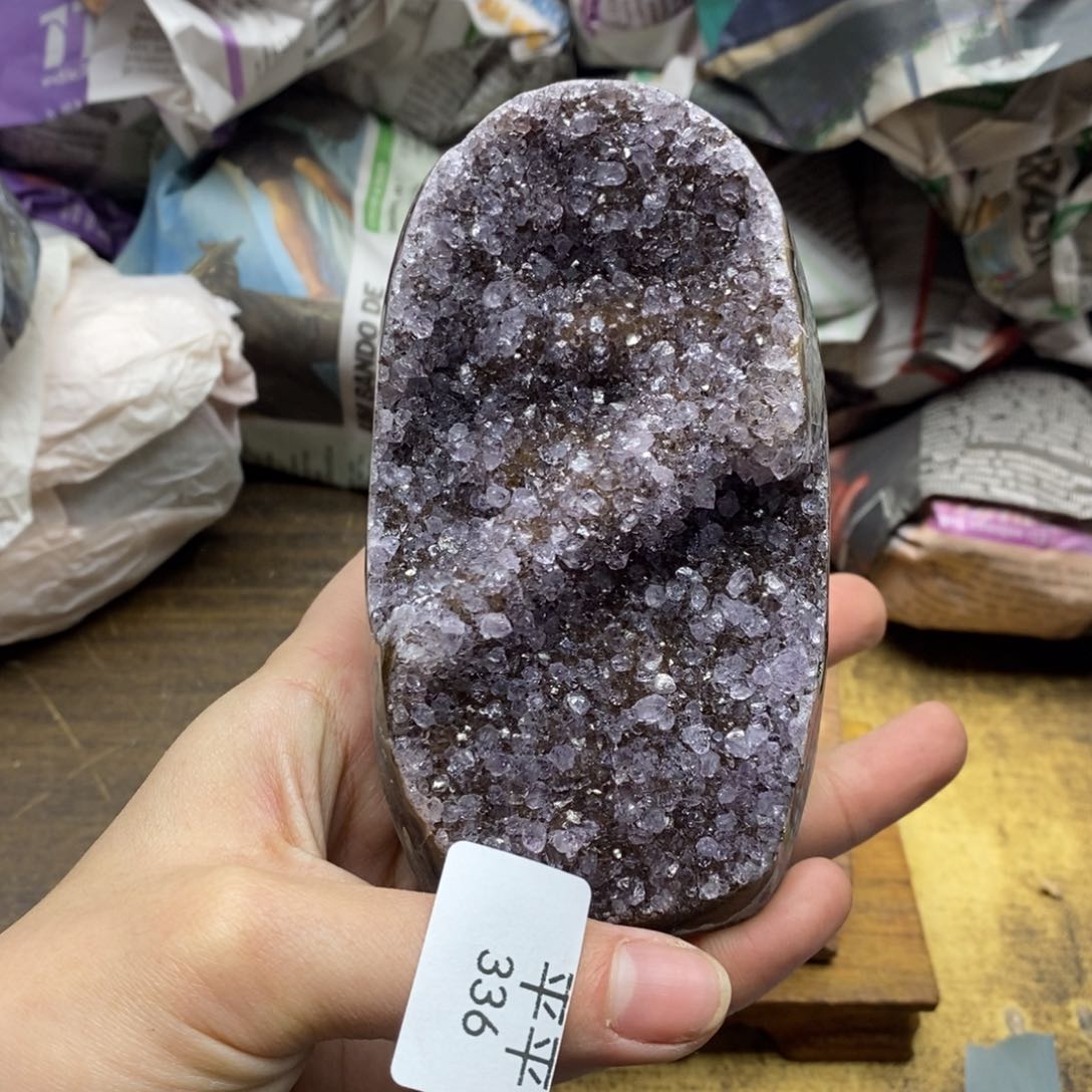 紫晶乌拉圭未镶嵌