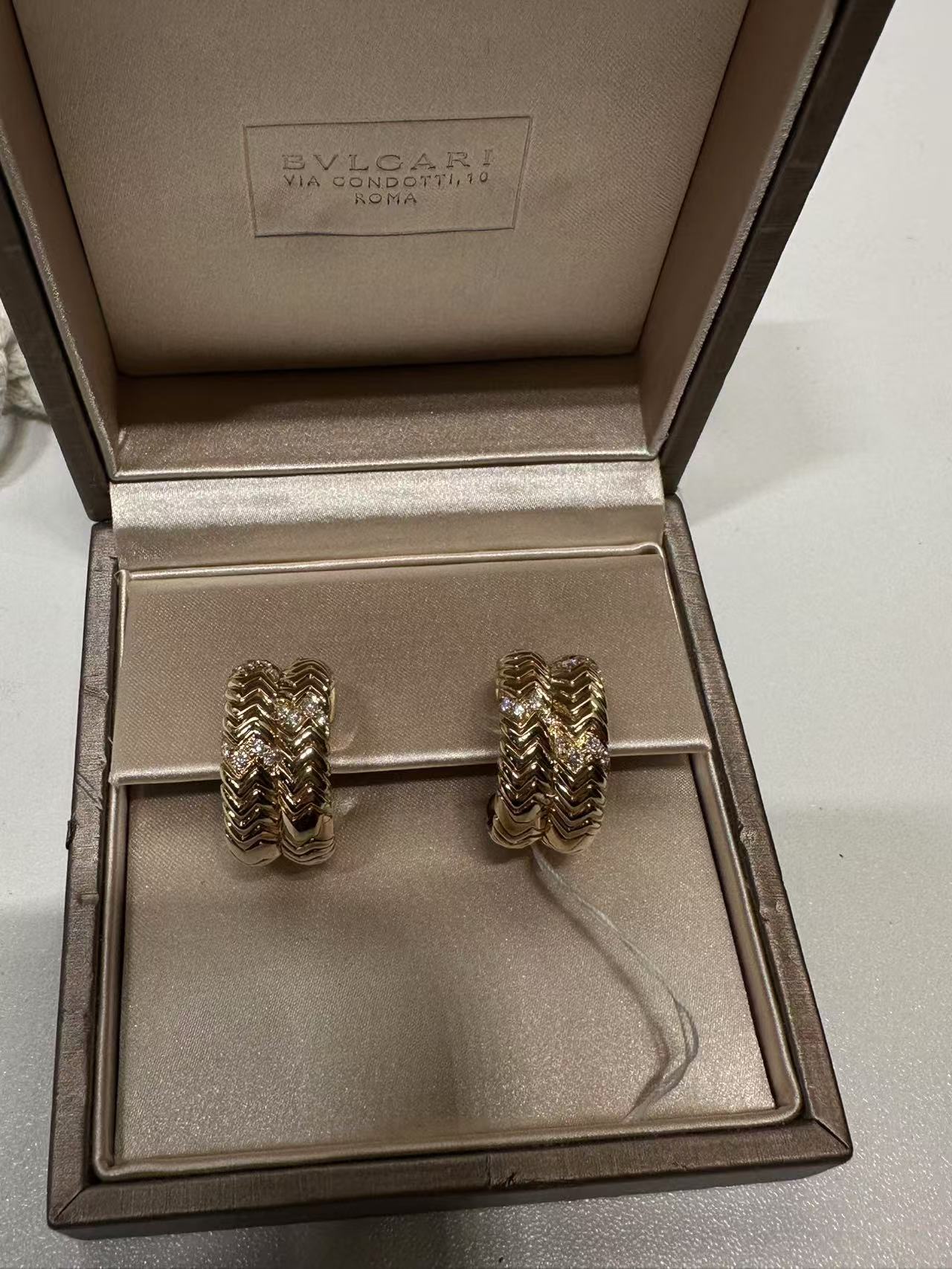 95新 BVLGARI/宝格丽 HIHI/Bvlgari宝格丽蛇骨镶钻耳钉/11641546
