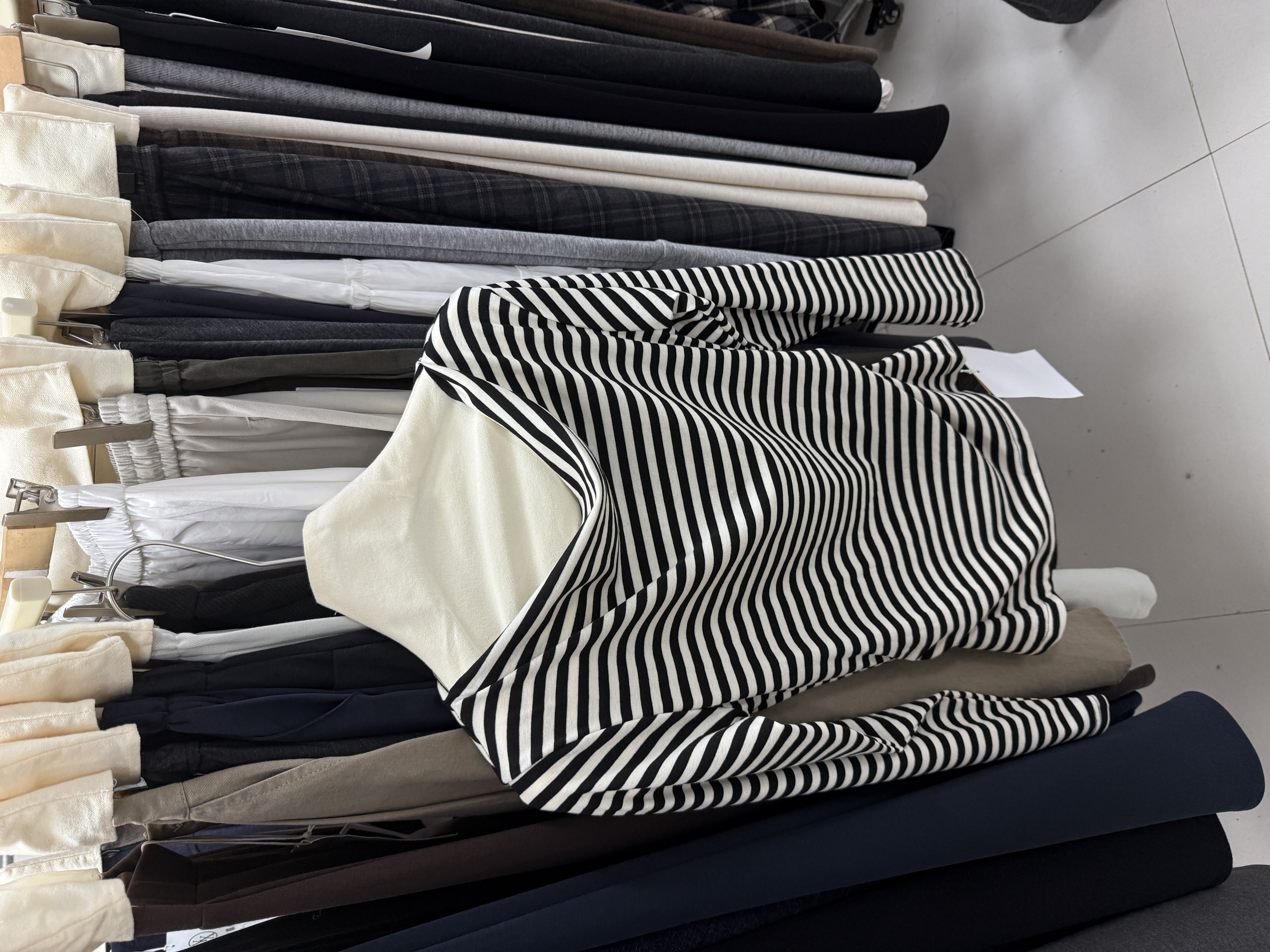 款号213三种穿法荡领条纹上衣