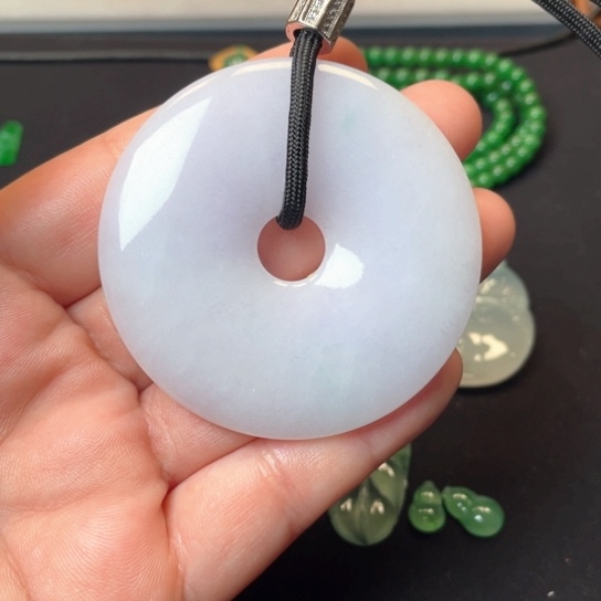 翡翠未镶嵌颈饰淡紫