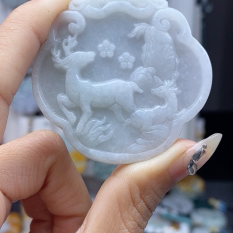 翡翠颈饰未镶嵌翡翠