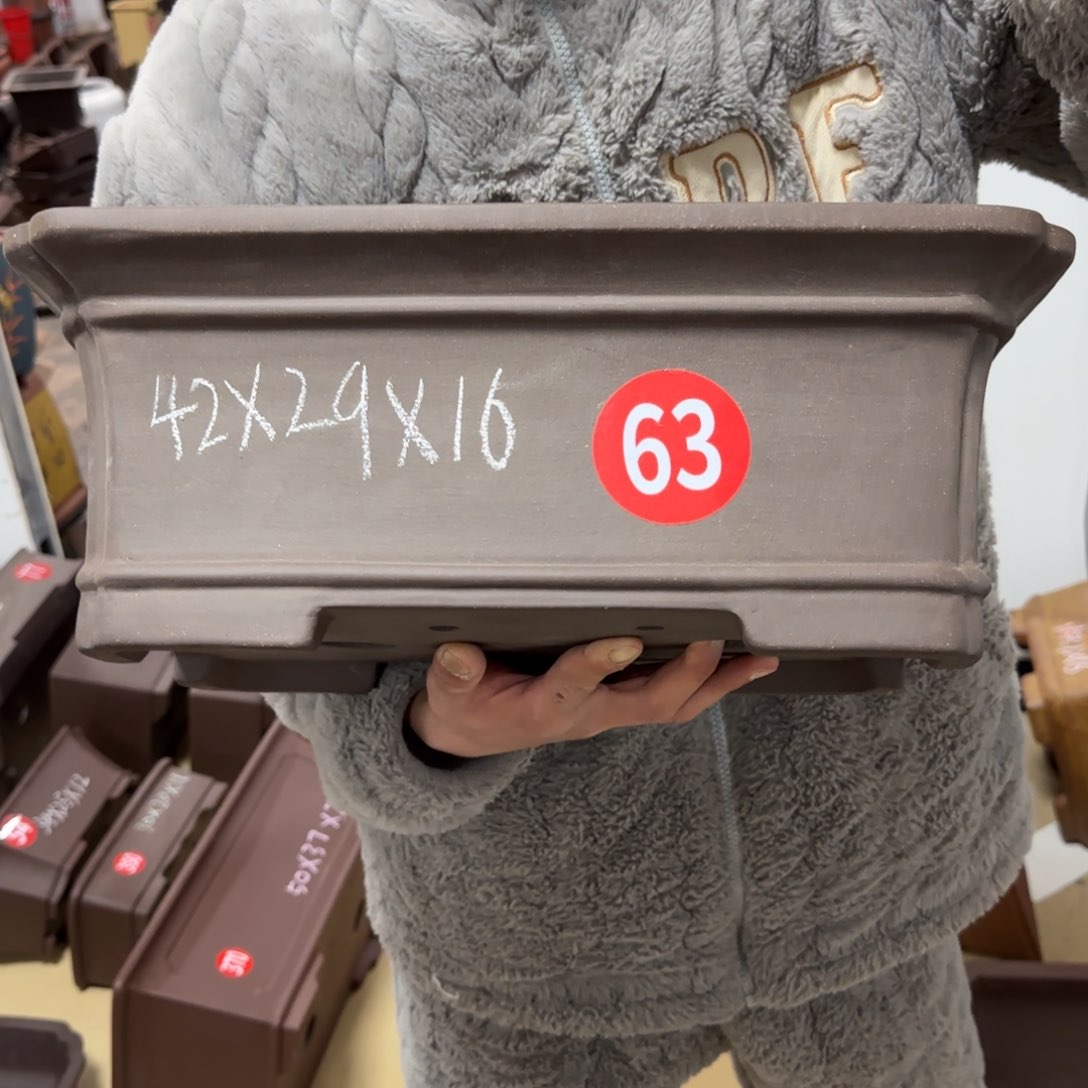 紫砂花盆呜呜呜呜