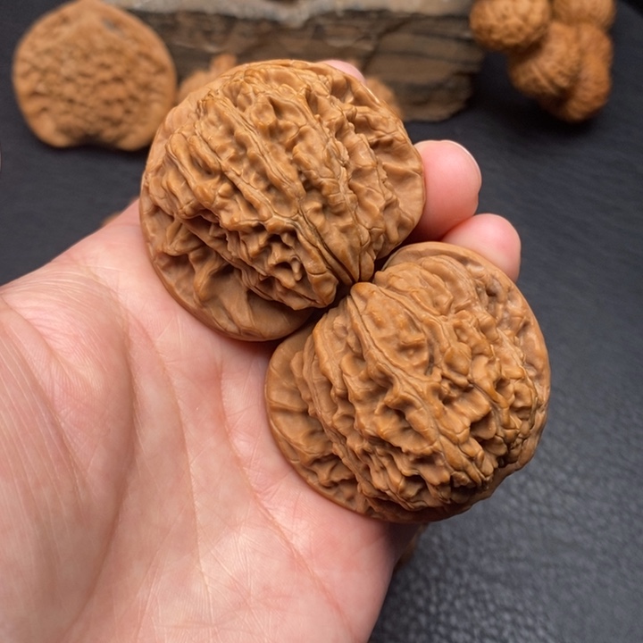 桃核把件尺寸44.9四座楼