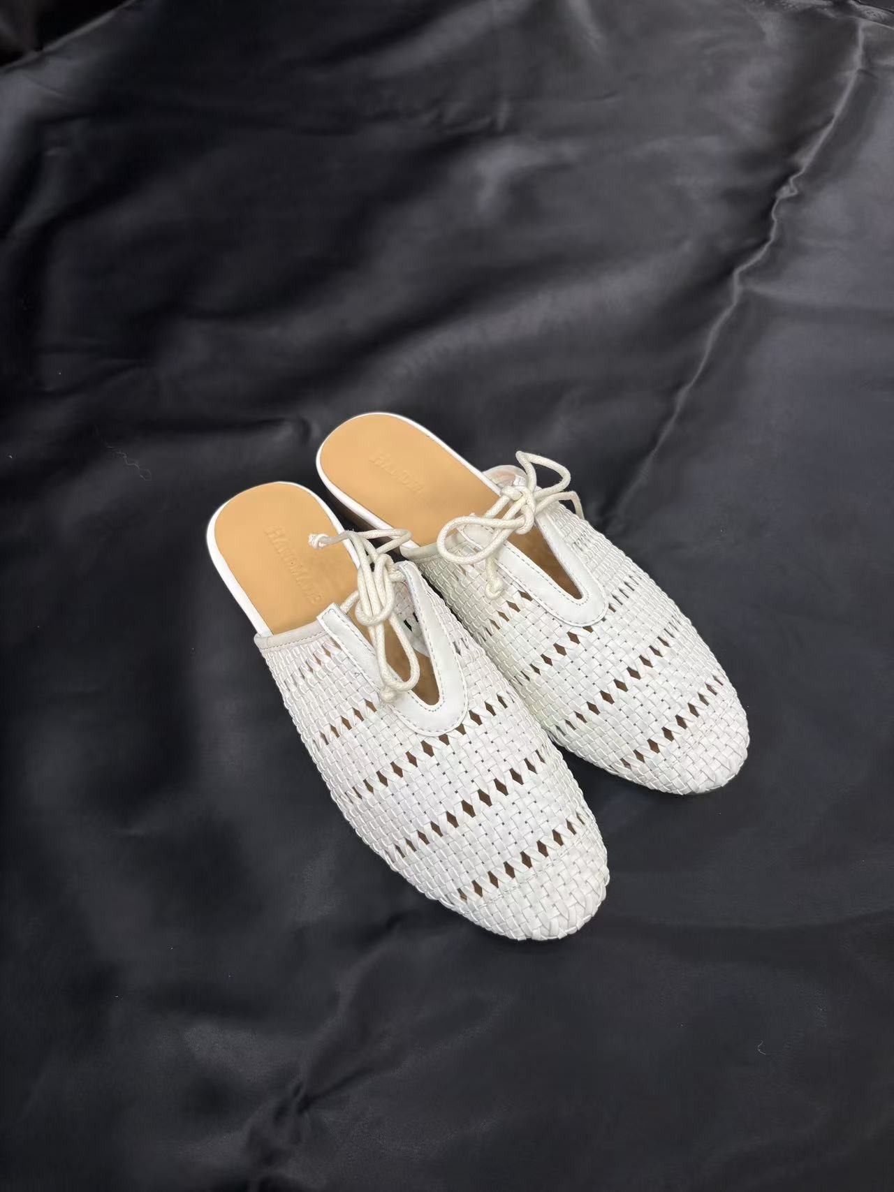 [极简设计感]~编织镂空透气包头半拖鞋女外穿配裙子平底凉拖Z817