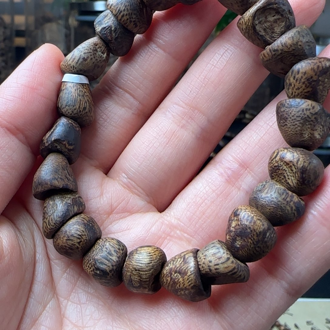 沉香沉香碎屑蜂*奇楠淳化老料树丁随型12+