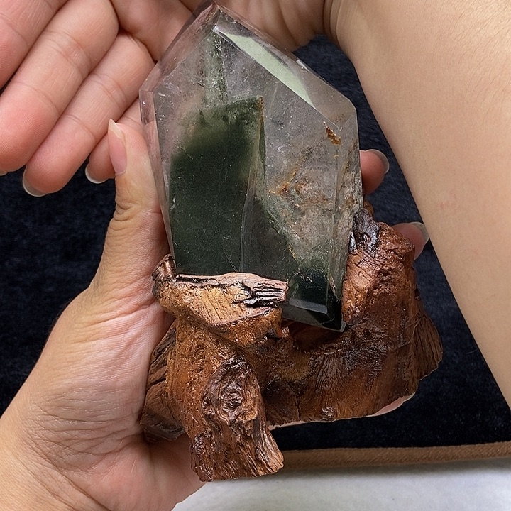 明***旋未镶嵌大型摆件（非配饰）水晶