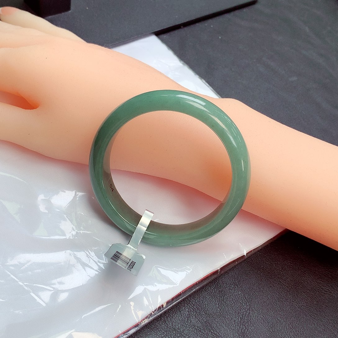 翡翠手镯未镶嵌52-54圈口