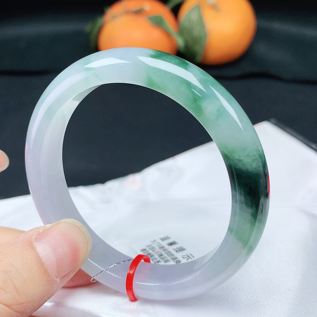 翡翠手镯未镶嵌52圈