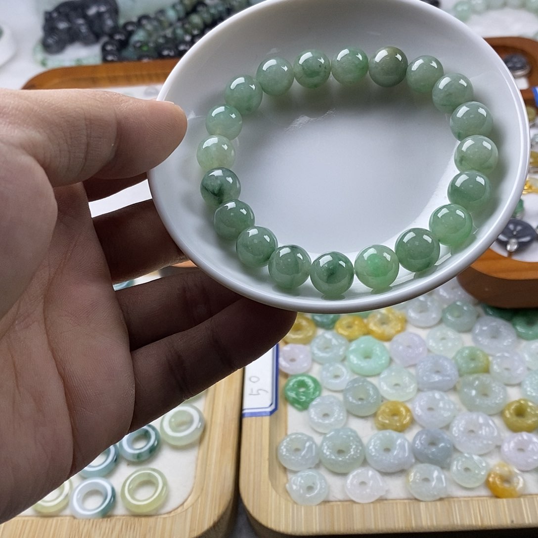 翡翠戒指未镶嵌圆珠手串