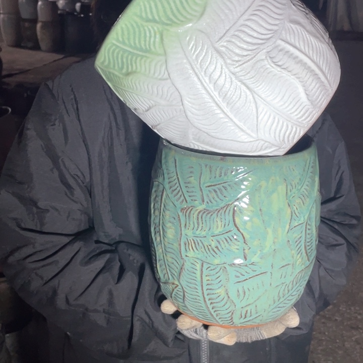 花盆紫砂口17高21瑕疵瑕疵