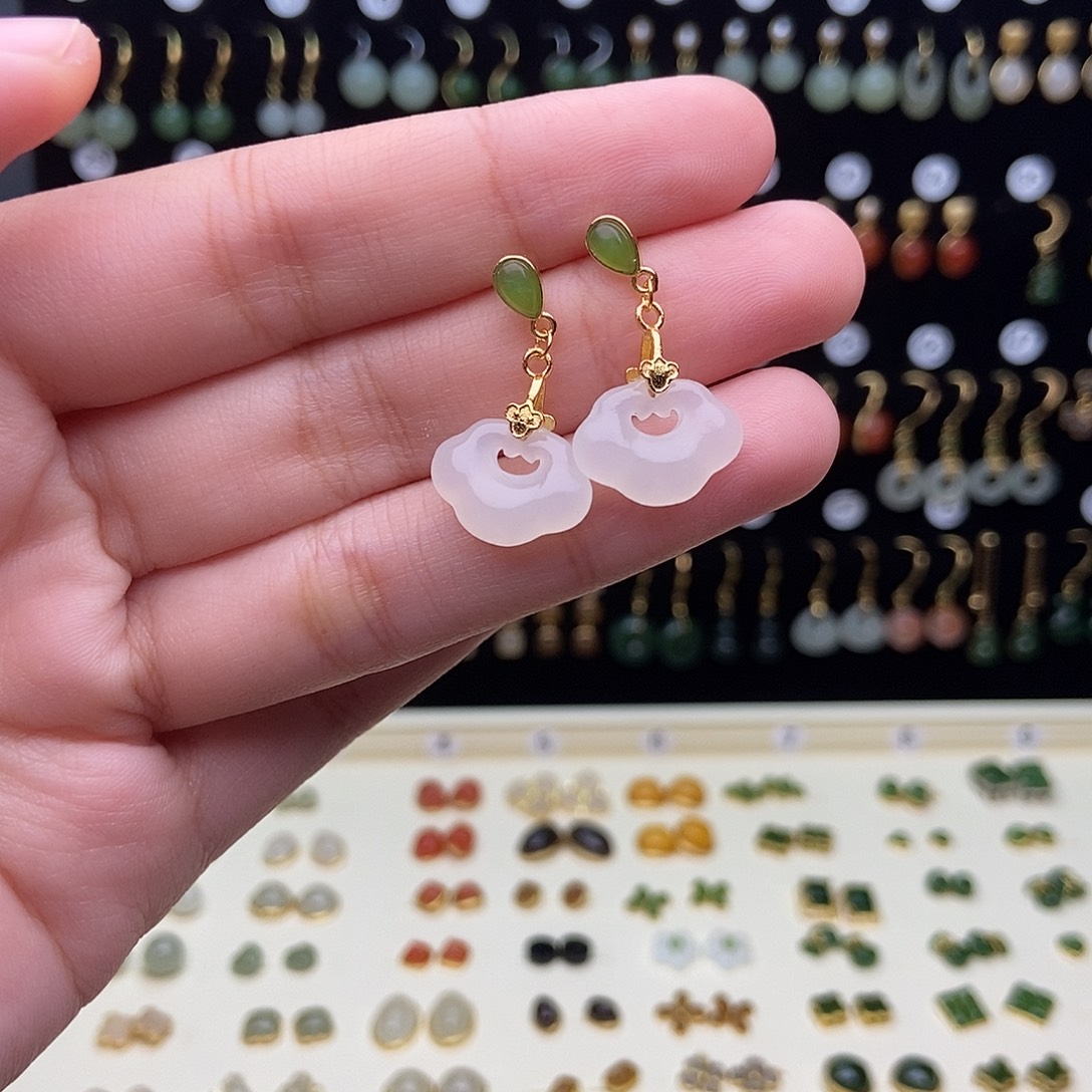 和田玉银S925镶嵌耳饰