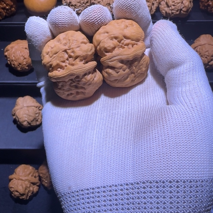 核桃怀柔蛤蟆头手把件