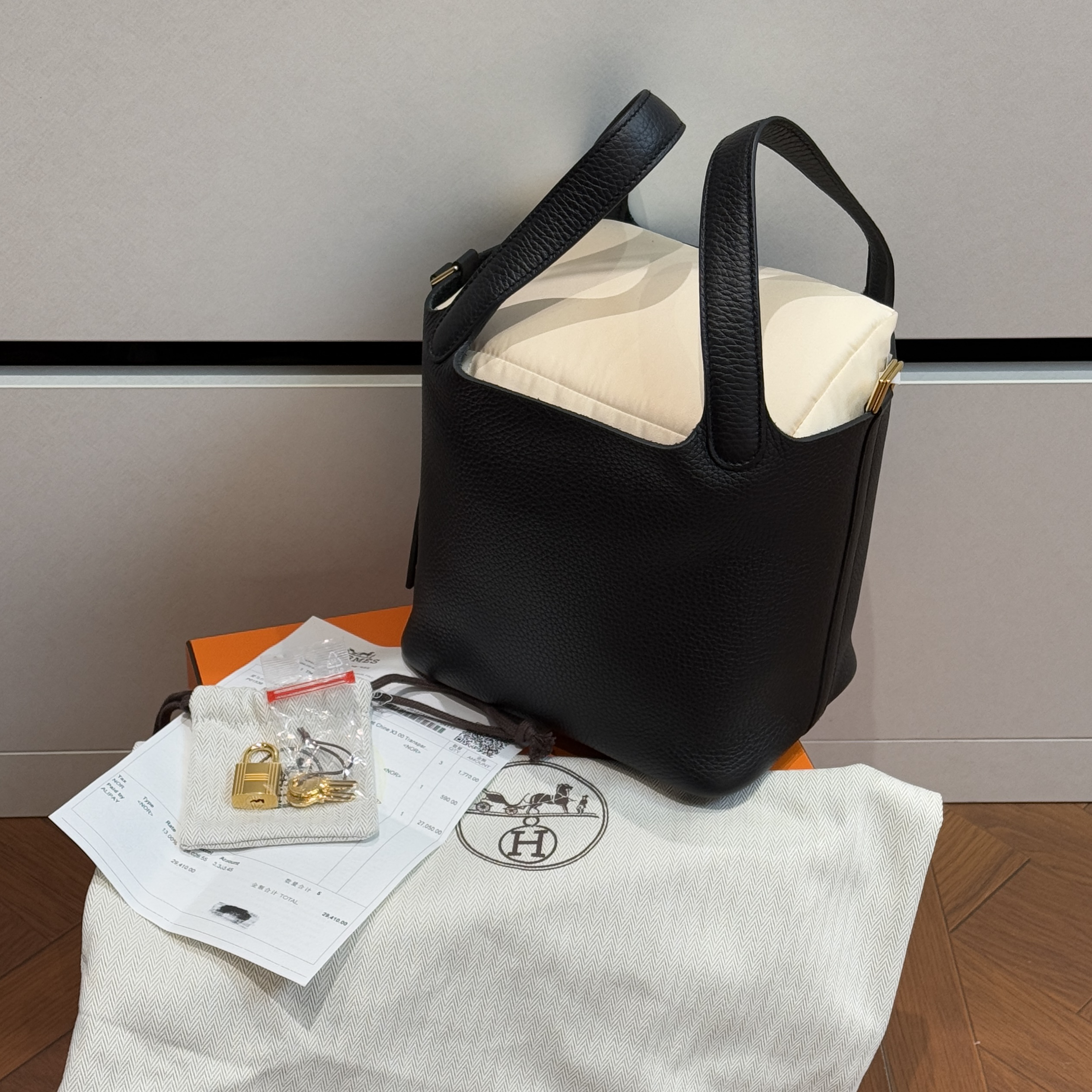 全新未使用 Hermes/爱马仕 菜篮子18 黑金 W刻 牛皮 全套24年带票