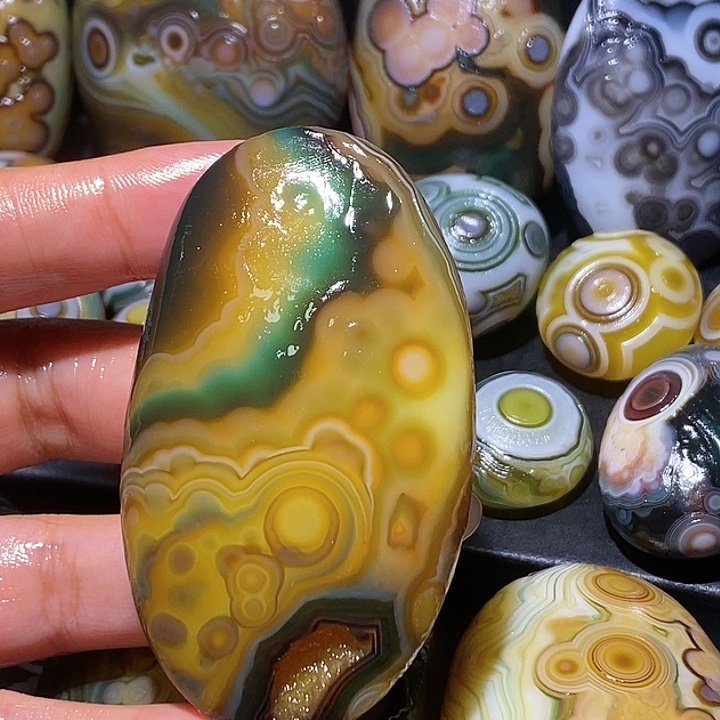 玛瑙/玉髓未镶嵌珠宝奇石78