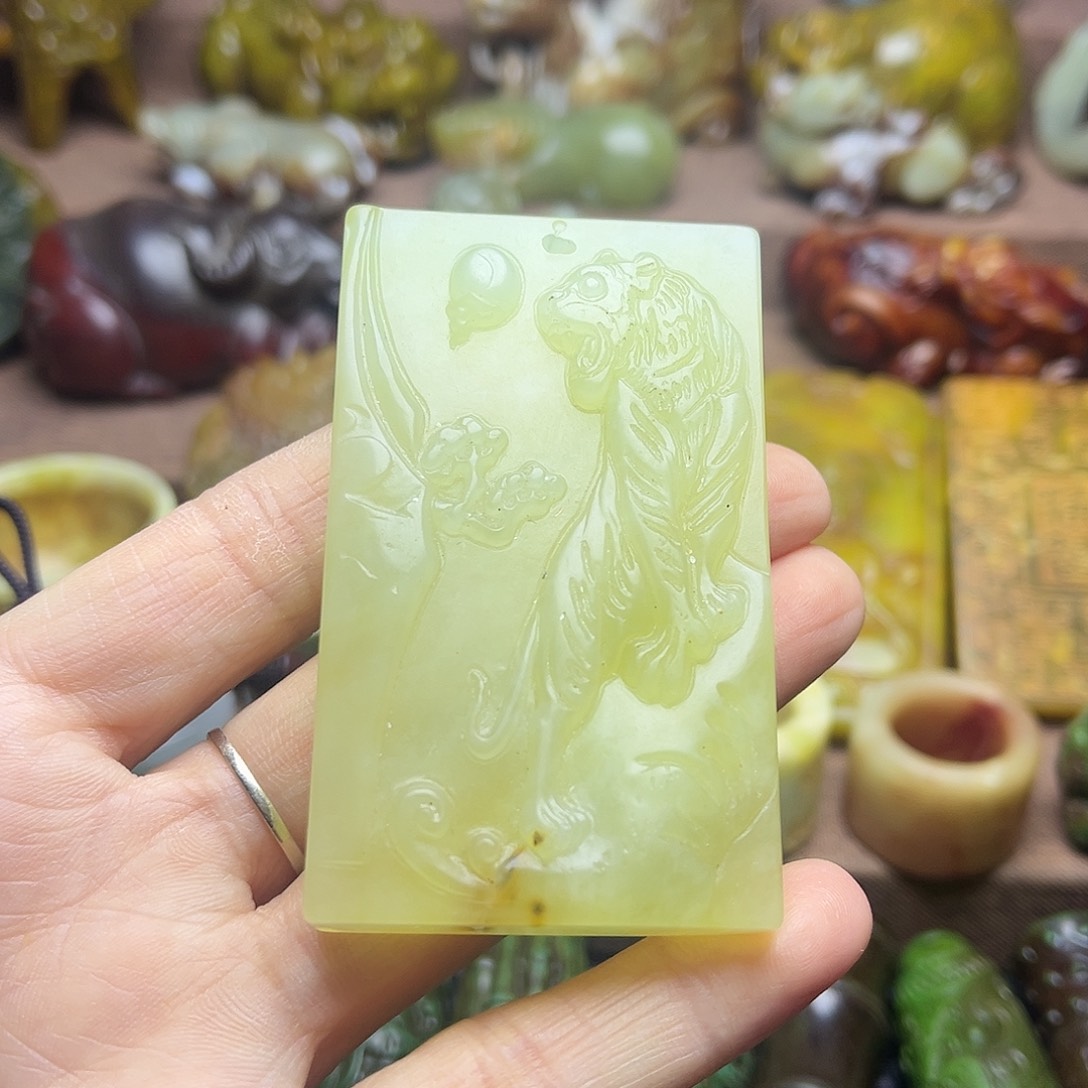 白玉菩提吊坠156。。