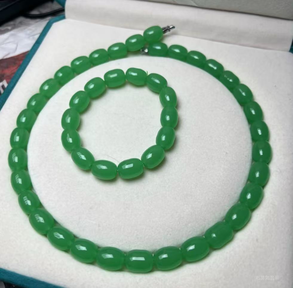 A1133和田玉桶珠两件套