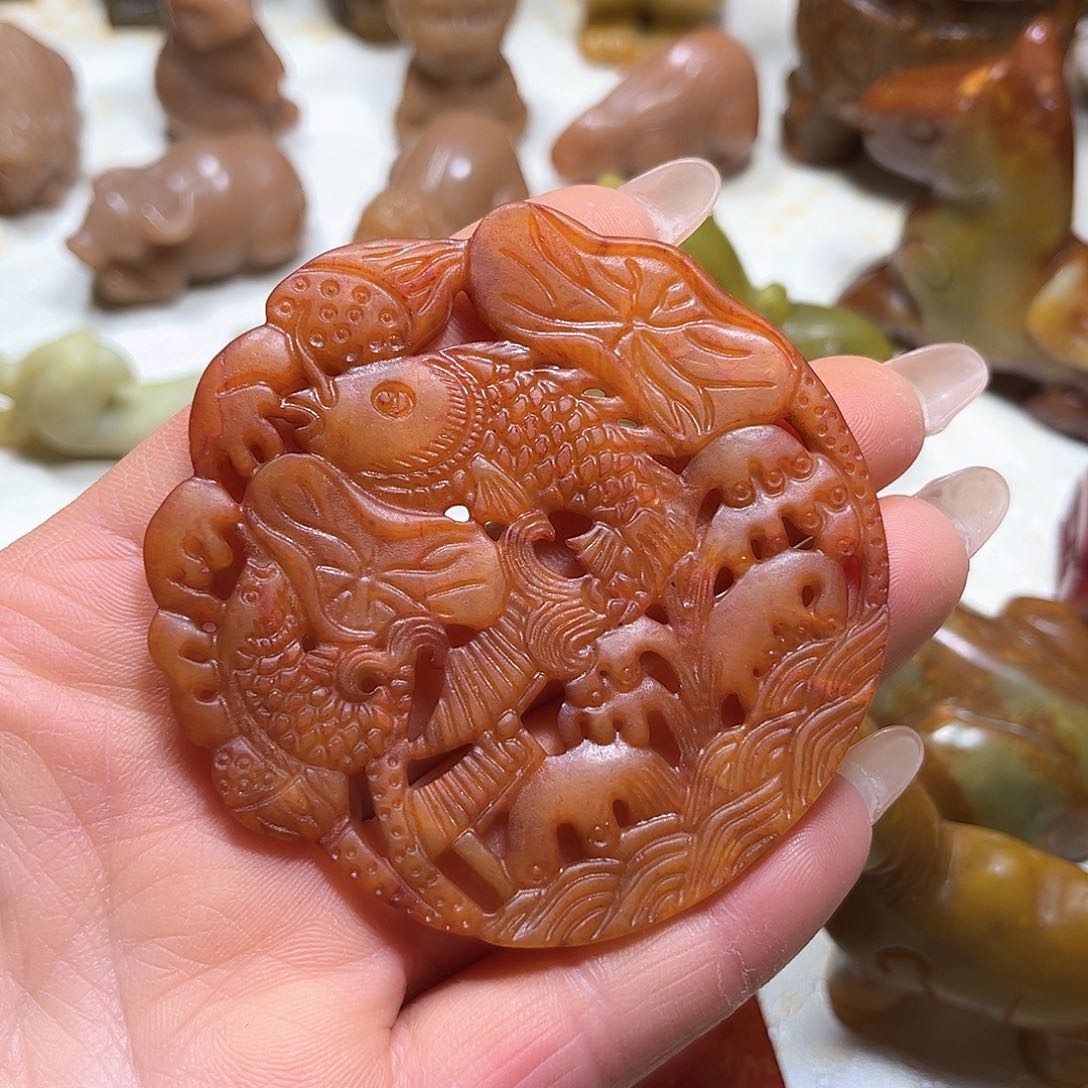 白玉菩提吊坠白玉菩提吊坠