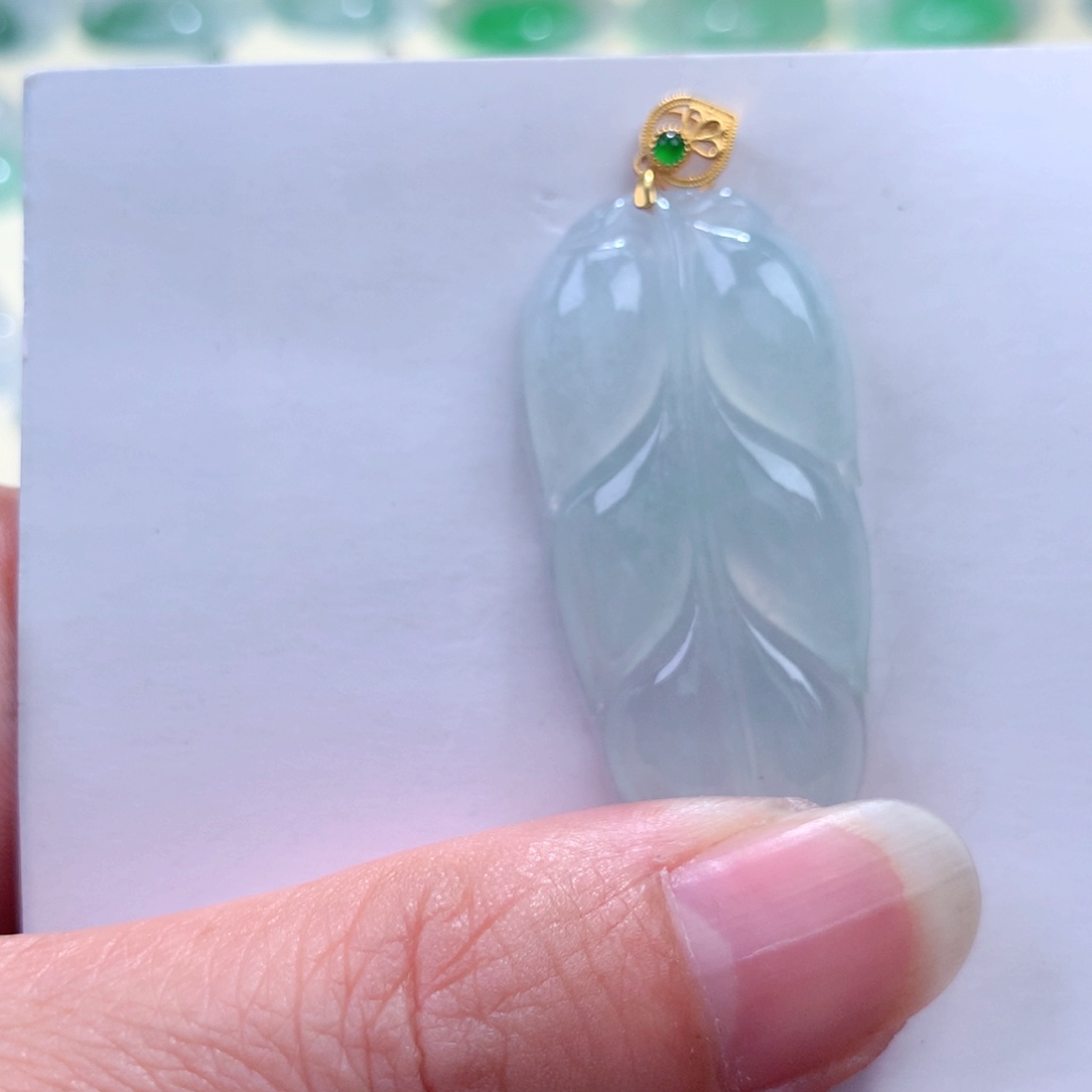 翡翠吊坠(不含链)18K金镶嵌