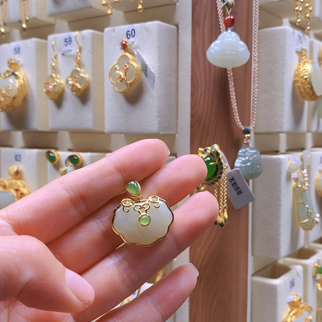 和田玉颈饰银S925镶嵌