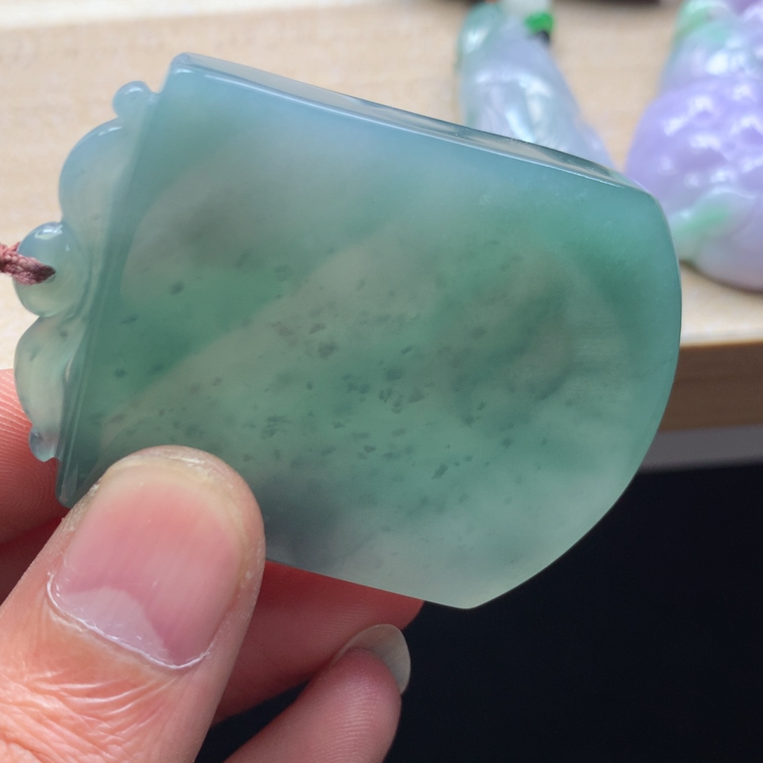 颈饰未镶嵌翡翠吊坠