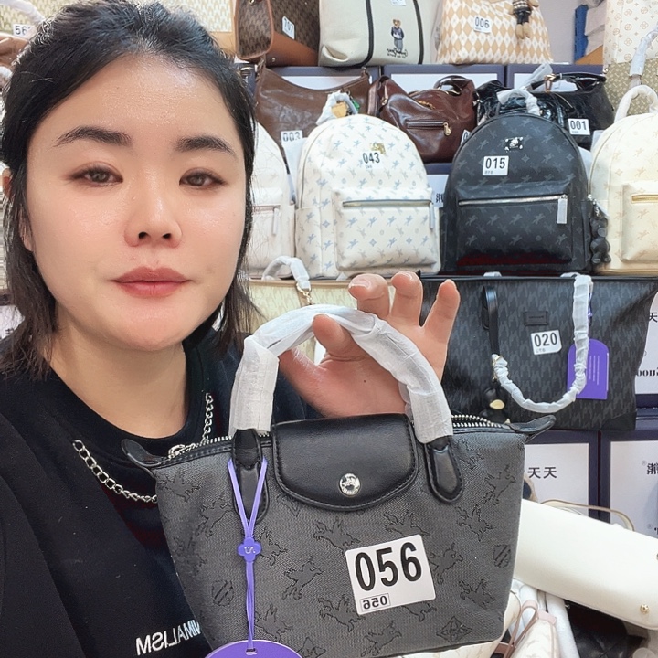 PVC包包包包包包包包吧