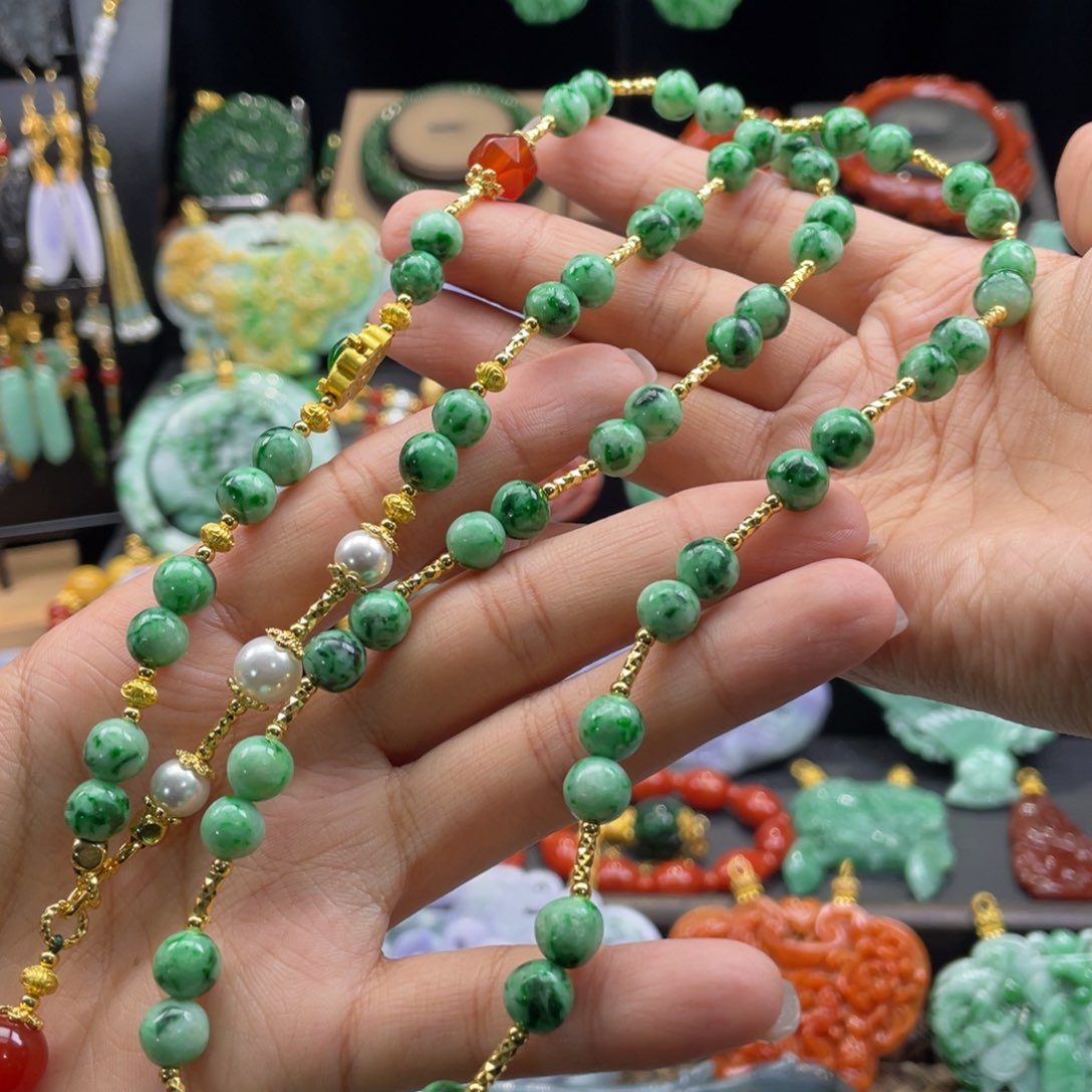 翡翠颈饰未镶嵌代编织