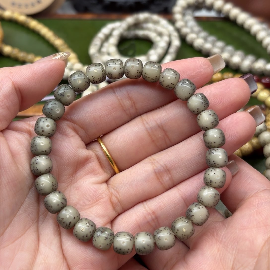 星月菩提手串78老型❗️玉化糯冰料❗️小细星❗️