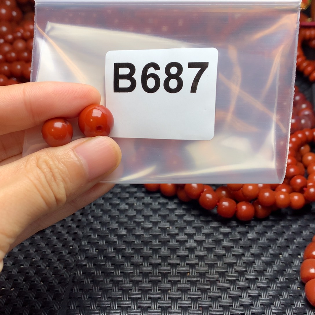 刚***歌南红玛瑙未镶嵌手链