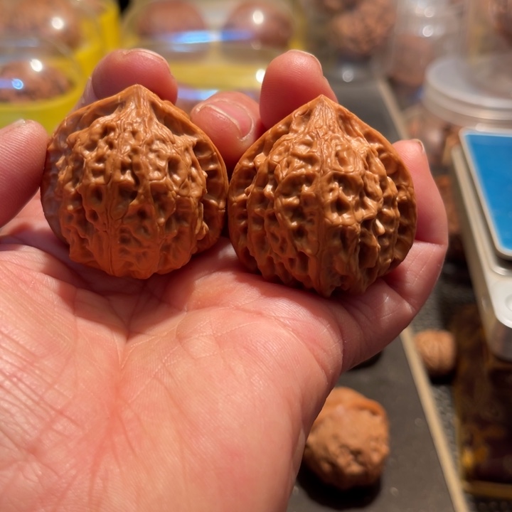 文玩核桃把件?*金牛399